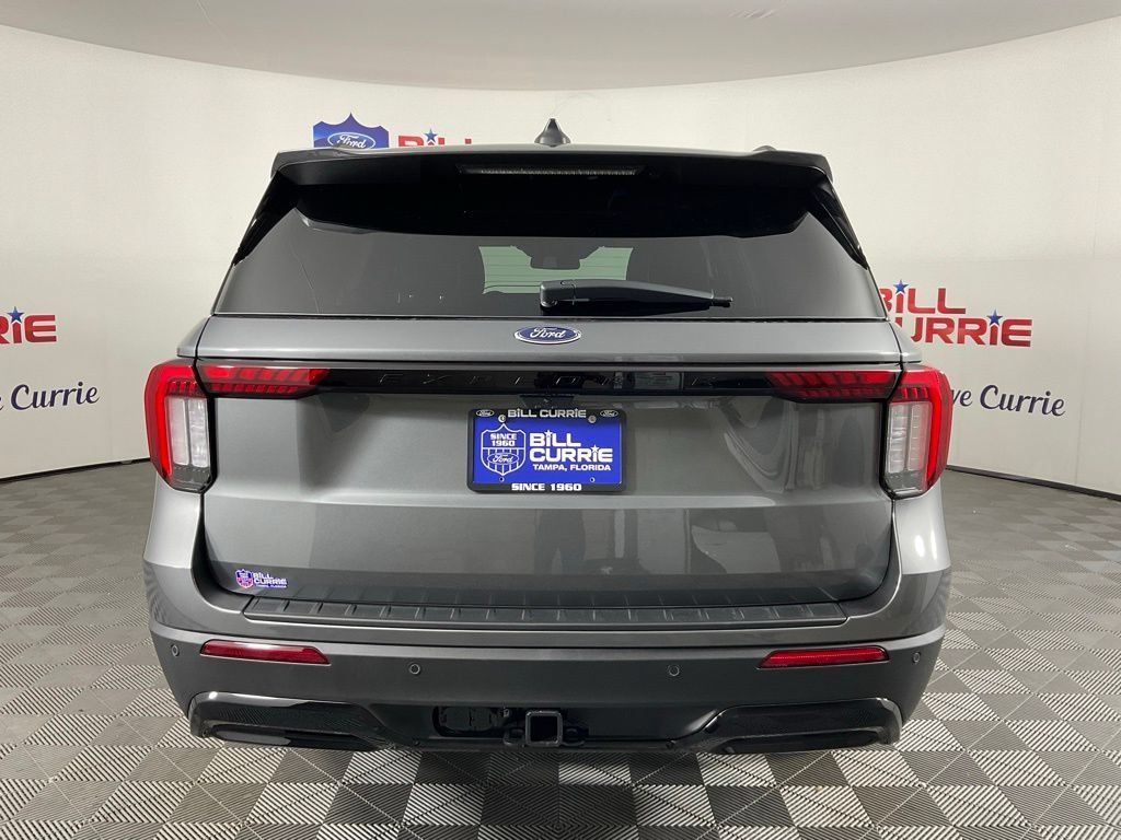 New 2026 Ford Explorer ST-Line w/ ST-Line Street Pack RWD image 4