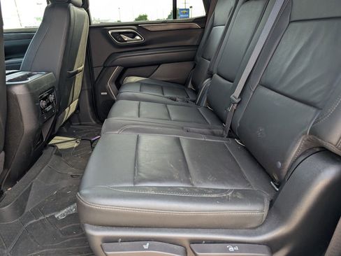 Used 2022 Chevrolet Tahoe Z71 w/ Luxury Package AWD/4WD image 8