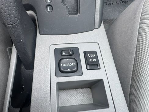 Used 2012 Toyota RAV4 4WD w/ Value Pkg image 28