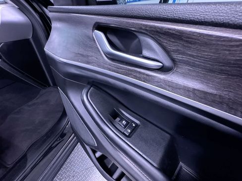 Used 2021 Jeep Grand Cherokee L Limited AWD/4WD image 38