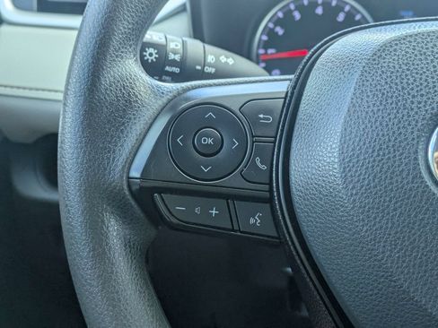 Used 2020 Toyota RAV4 XLE AWD/4WD image 24