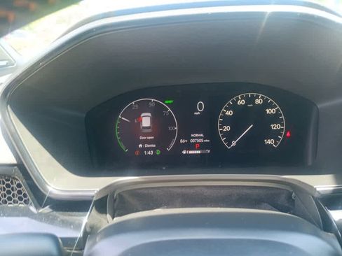 Used 2024 Honda CR-V Sport Touring image 11
