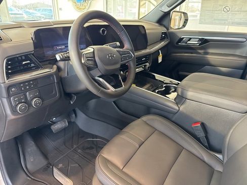 New 2026 Chevrolet Suburban RST image 9