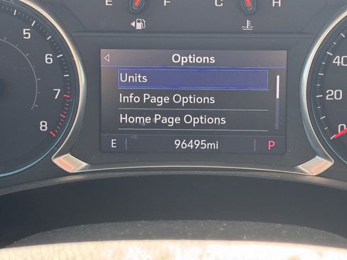 Used 2020 Chevrolet Traverse LT image 9