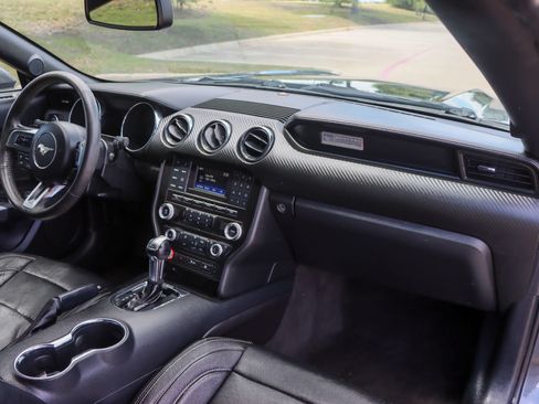 Used 2015 Ford Mustang Convertible w/ Equipment Group 051A RWD image 28