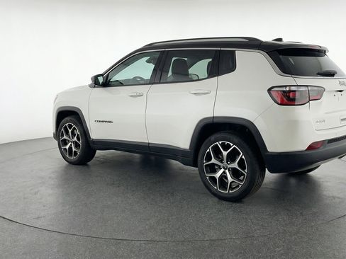 Used 2025 Jeep Compass Limited image 6