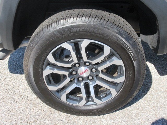 Used 2023 GMC Canyon AT4 AWD/4WD image 10