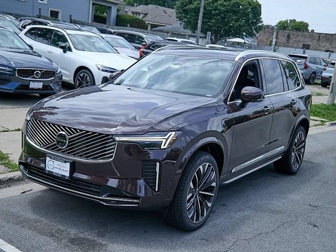 New 2026 Volvo XC90 T8 Plus w/ Protection Package AWD/4WD image 6