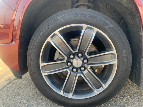 Used 2018 GMC Acadia Denali AWD/4WD image 24
