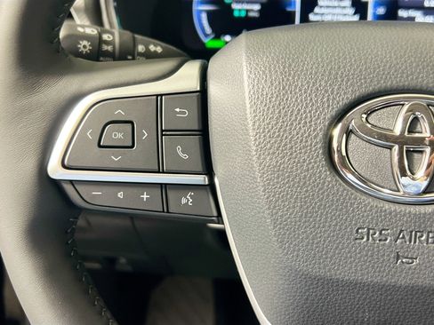 New 2026 Toyota Highlander Platinum image 18