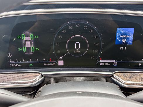 Used 2021 Cadillac Escalade ESV Premium Luxury w/ Driver Assist Tech Package AWD/4WD image 23