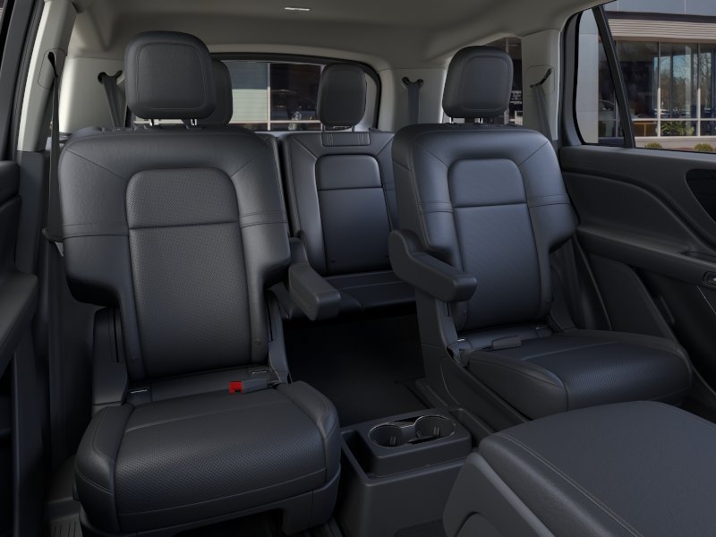 Used 2026 Lincoln Aviator AWD image 11