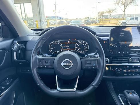 Used 2023 Nissan Pathfinder SL w/ SL Black Package image 19