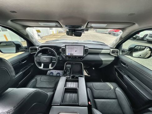 Used 2024 Toyota Tundra Limited image 19