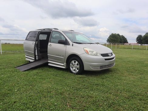 Used 2004 Toyota Sienna LE FWD image 21