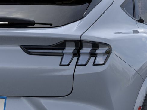 New 2026 Ford Mustang Mach-E GT AWD/4WD image 21