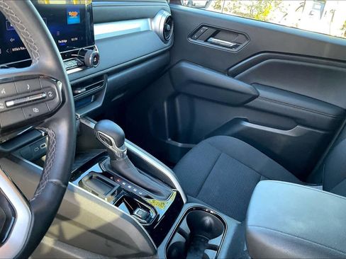 Used 2023 Chevrolet Colorado LT w/ LT Convenience Package image 16