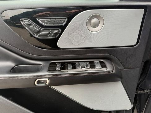 Used 2022 Lincoln Aviator Grand Touring w/ Equipment Group 301A AWD/4WD image 19