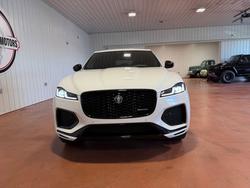 Used 2025 Jaguar F-PACE R-Dynamic S AWD/4WD image 6