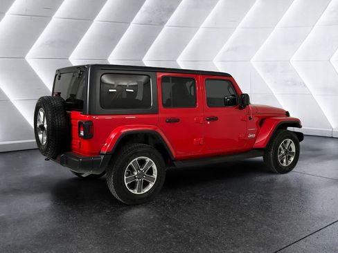 Used 2022 Jeep Wrangler Unlimited Sahara image 4