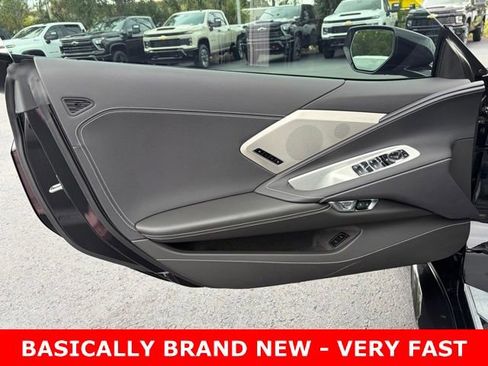 Used 2025 Chevrolet Corvette Z06 RWD image 12