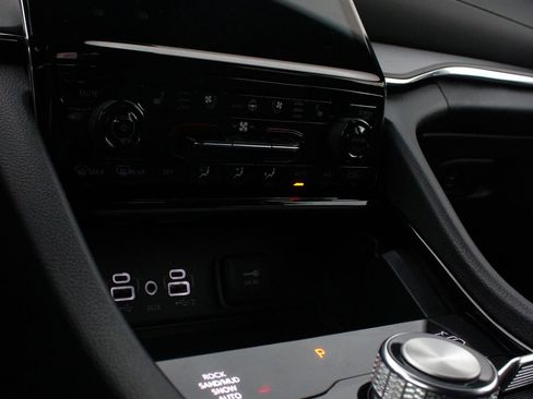 New 2025 Jeep Grand Cherokee L Overland image 26