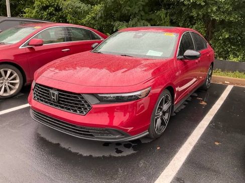 Used 2025 Honda Accord Sport image 12