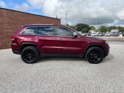 Used 2022 Jeep Grand Cherokee Limited image 2