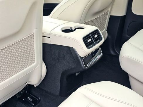 New 2026 Mercedes-Benz GLS 450 4MATIC image 25