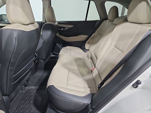 Certified 2025 Subaru Outback Limited image 27