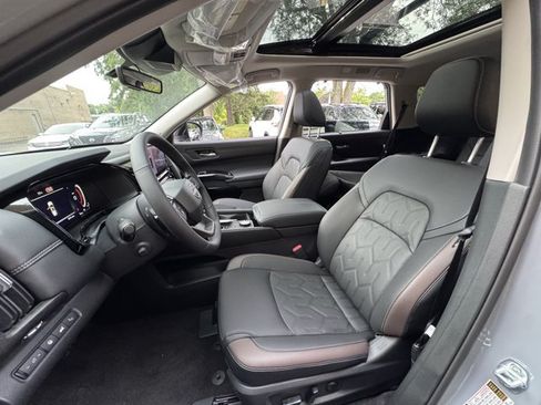 New 2026 Nissan Pathfinder Platinum AWD/4WD image 34