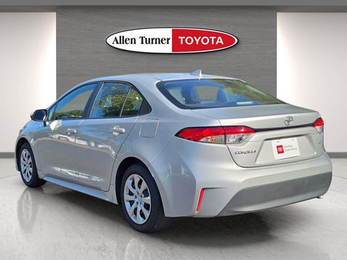 Used 2024 Toyota Corolla LE image 8