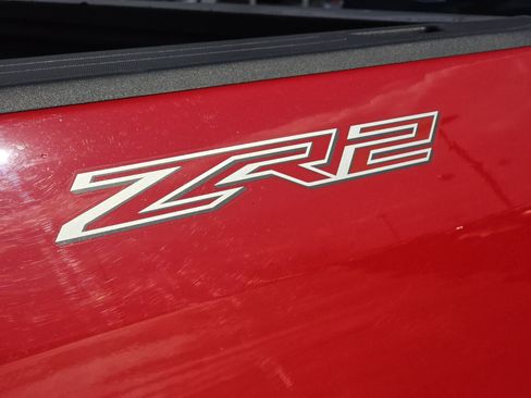 Used 2019 Chevrolet Colorado ZR2 image 22