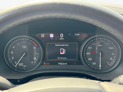 Used 2024 Cadillac XT6 Premium Luxury w/ Technology Package AWD/4WD image 18