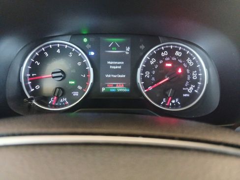 Used 2022 Toyota RAV4 XLE Premium FWD image 13