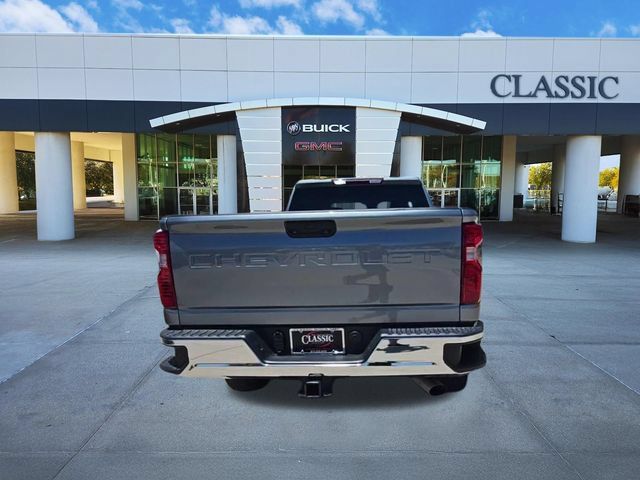 Used 2024 Chevrolet Silverado 2500 LT AWD/4WD image 7