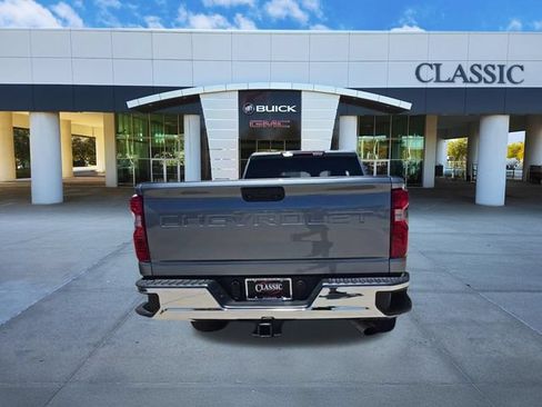 Used 2024 Chevrolet Silverado 2500 LT AWD/4WD image 7