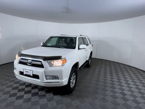 Used 2010 Toyota 4Runner SR5 AWD/4WD image 3