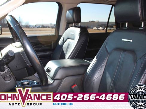 Used 2019 Ford Expedition Platinum image 28