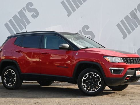 Used 2017 Jeep Compass Trailhawk w/ Leather Interior Group AWD/4WD image 3