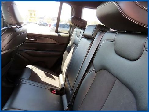Certified 2023 Jeep Grand Cherokee Altitude AWD/4WD image 11