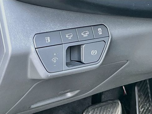 Used 2024 Kia EV9 Land AWD/4WD image 10