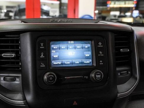 Used 2019 RAM 2500 Tradesman w/ Chrome Appearance Group image 25