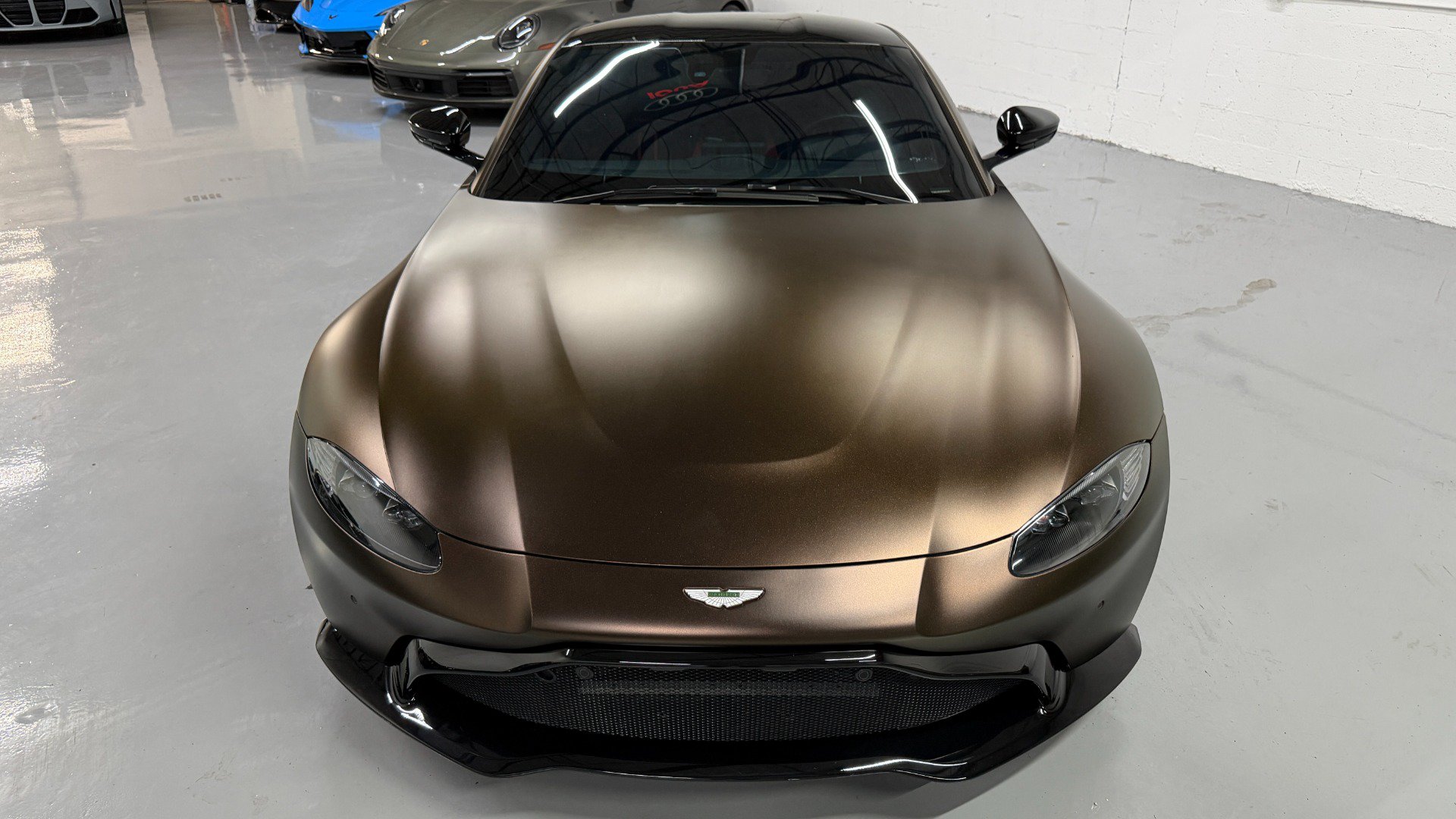 Used 2021 Aston Martin V8 Vantage Coupe RWD image 27