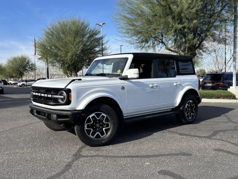 Used 2023 Ford Bronco Outer Banks image 31