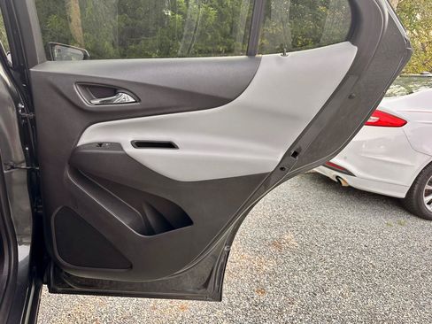 Used 2019 Chevrolet Equinox LT FWD image 28