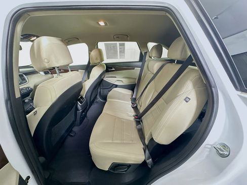 Used 2017 Kia Sorento LX image 25