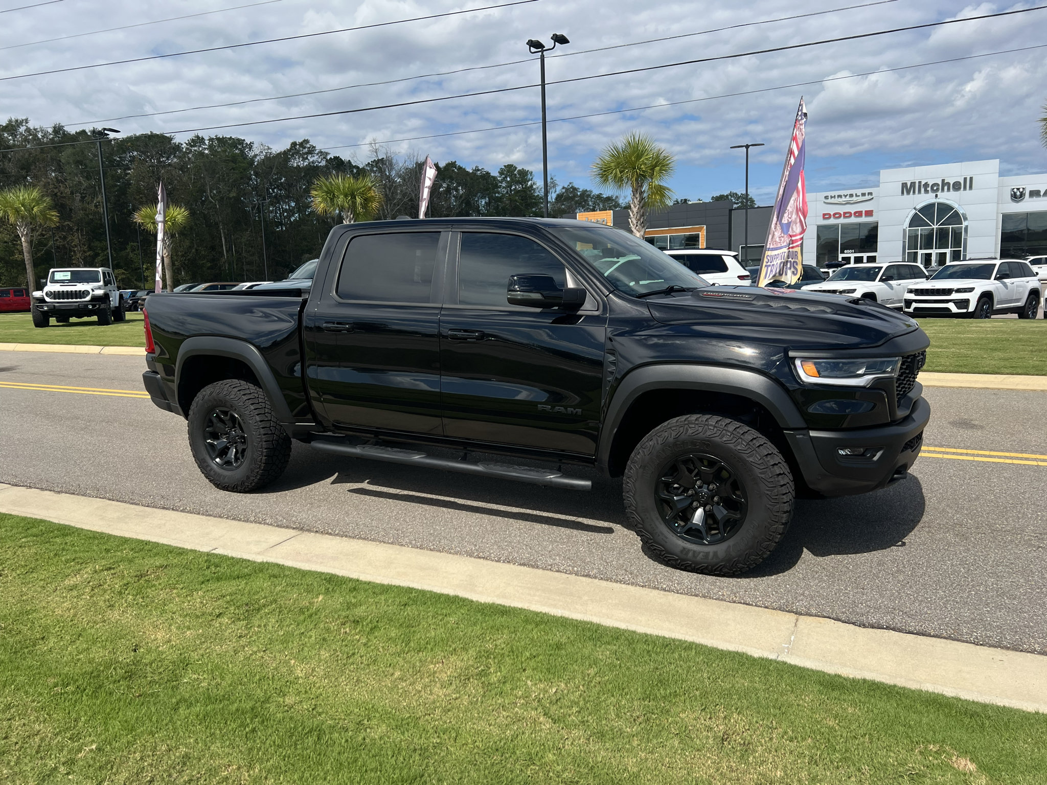 Used 2026 RAM 1500 RHO w/ RHO Level 1 Equipment Group AWD/4WD image 3