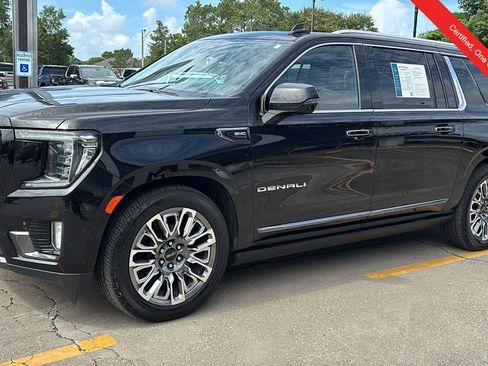 Certified 2023 GMC Yukon XL Denali Ultimate w/ LPO, Floor Liner Package AWD/4WD image 3