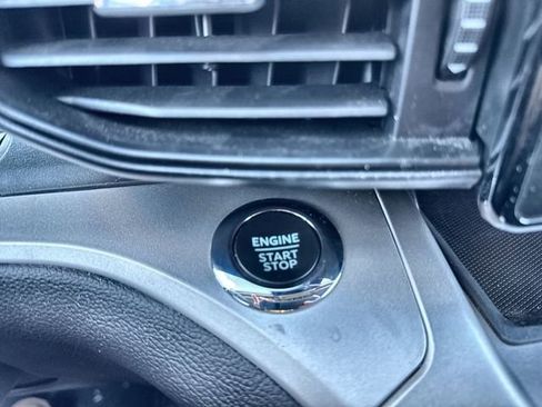 Used 2023 Ford Explorer XLT image 26